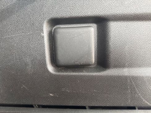 Used 2025 Chevrolet Tahoe LT AWD/4WD image 11