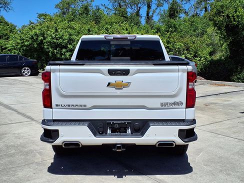 Used 2022 Chevrolet Silverado 1500 High Country AWD/4WD image 4