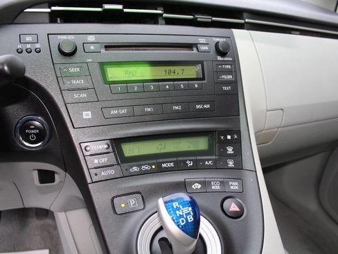 Used 2011 Toyota Prius Three image 17