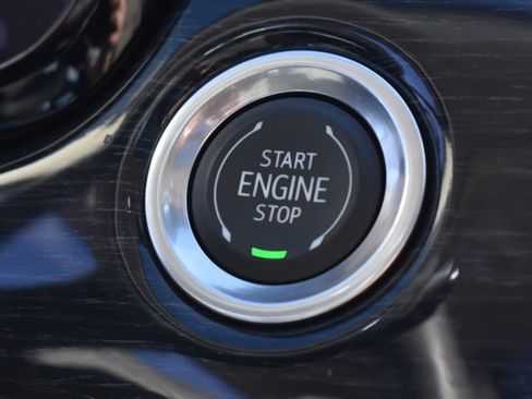 Used 2024 Cadillac XT6 Premium Luxury w/ Technology Package image 31