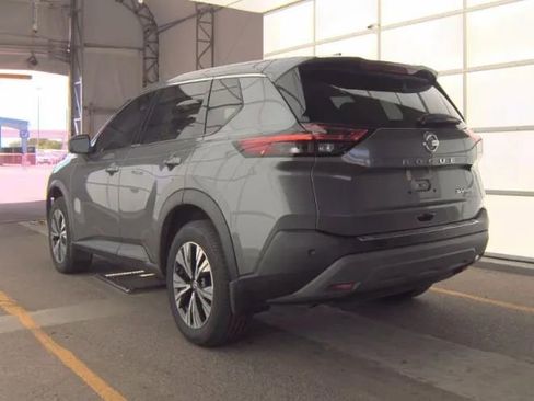 Used 2021 Nissan Rogue SV AWD/4WD image 2