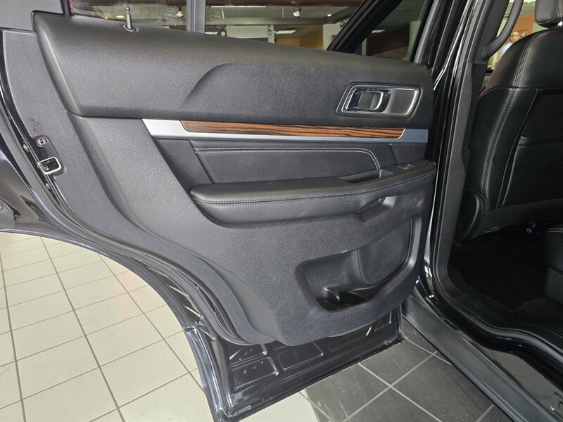 Used 2019 Ford Explorer Limited w/ Class III Trailer Tow Package AWD/4WD image 10