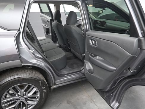 Certified 2025 Nissan Rogue S image 20