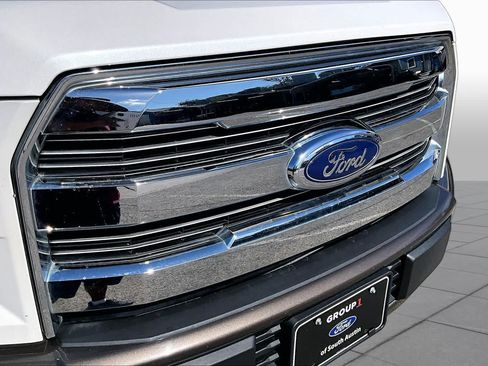 Used 2016 Ford F150 Lariat RWD image 30