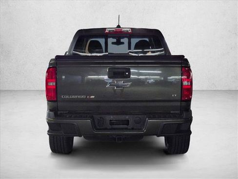 Used 2018 Chevrolet Colorado LT w/ LT Convenience Package RWD image 6