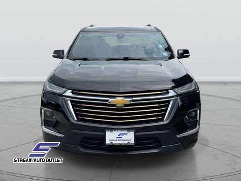 Used 2023 Chevrolet Traverse High Country AWD/4WD image 2