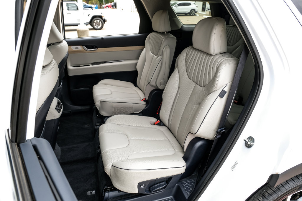 Used 2023 Hyundai Palisade Limited AWD/4WD image 53