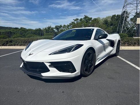 Used 2023 Chevrolet Corvette Stingray Coupe w/ Z51 Performance Package RWD image 1