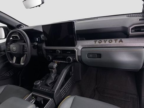 Certified 2025 Toyota 4Runner Trailhunter AWD/4WD image 29