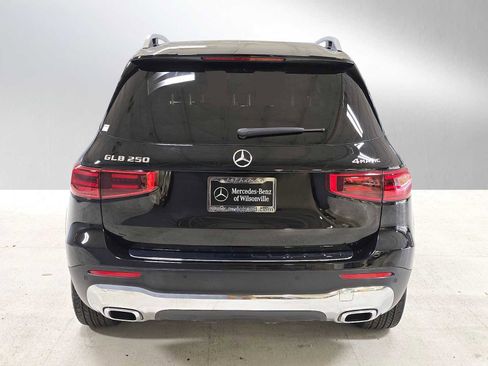 Certified 2025 Mercedes-Benz GLB 250 4MATIC image 5