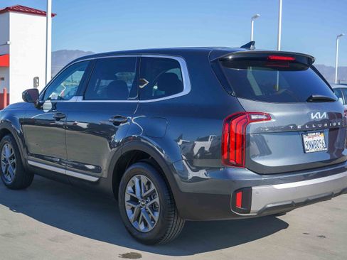Used 2024 Kia Telluride LX image 7