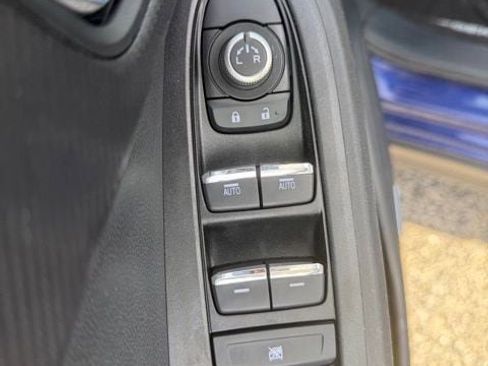Used 2024 Subaru Crosstrek 2.5i Limited AWD/4WD image 17