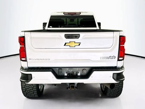 Used 2024 Chevrolet Silverado 3500 High Country w/ High Country Premium Package AWD/4WD image 5