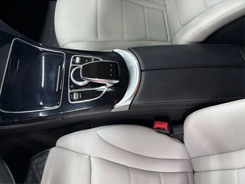 Used 2015 Mercedes-Benz C 300 4MATIC Sedan image 31