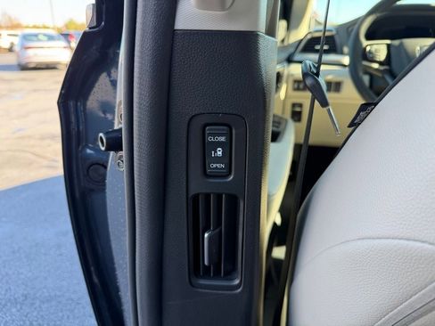 New 2026 Honda Odyssey Touring image 14