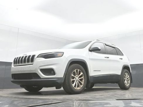 Used 2019 Jeep Cherokee Latitude w/ Popular Appearance Group FWD image 29