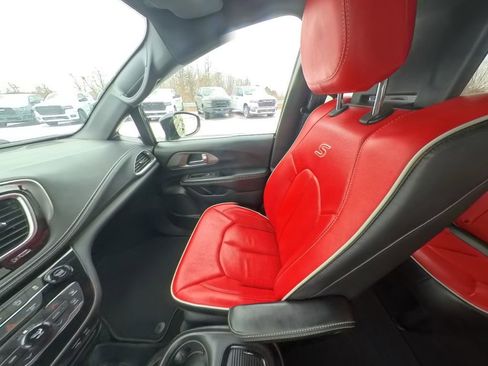 Used 2020 Chrysler Pacifica Limited w/ Quick Order Package 27H Red S image 27