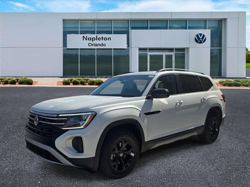 New 2026 Volkswagen Atlas Peak Edition AWD/4WD image 1