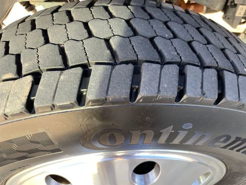 Used 2024 Ford F450 Limited w/ FX4 Off-Road Package image 30