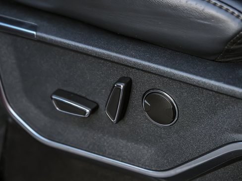 Used 2022 Ford F150 Raptor w/ Equipment Group 801A High image 18