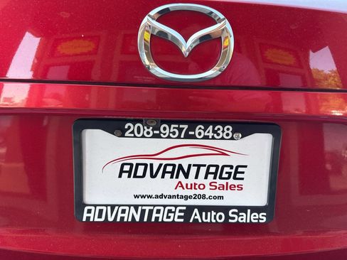 Used 2017 MAZDA MAZDA3 Touring image 32