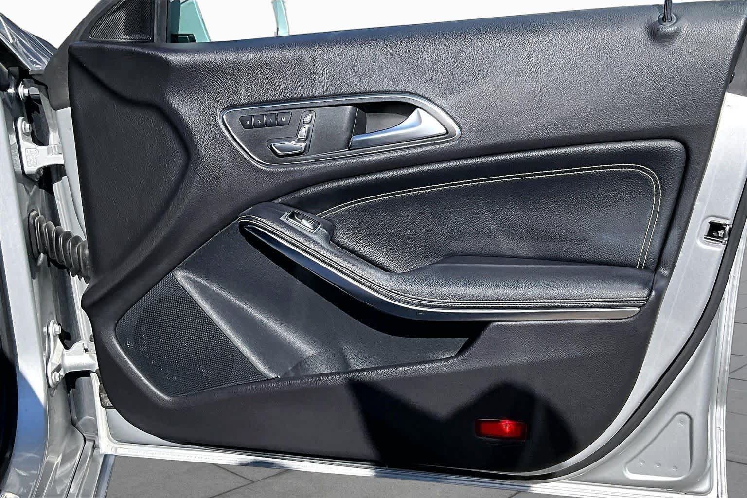 Used 2018 Mercedes-Benz CLA 250 image 23