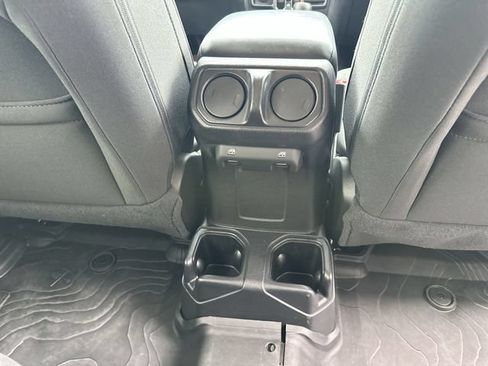 Used 2020 Jeep Wrangler Unlimited Sport S AWD/4WD image 22