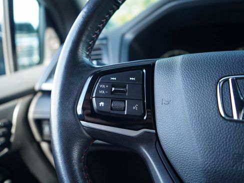 Used 2025 Honda Odyssey Sport-L image 29