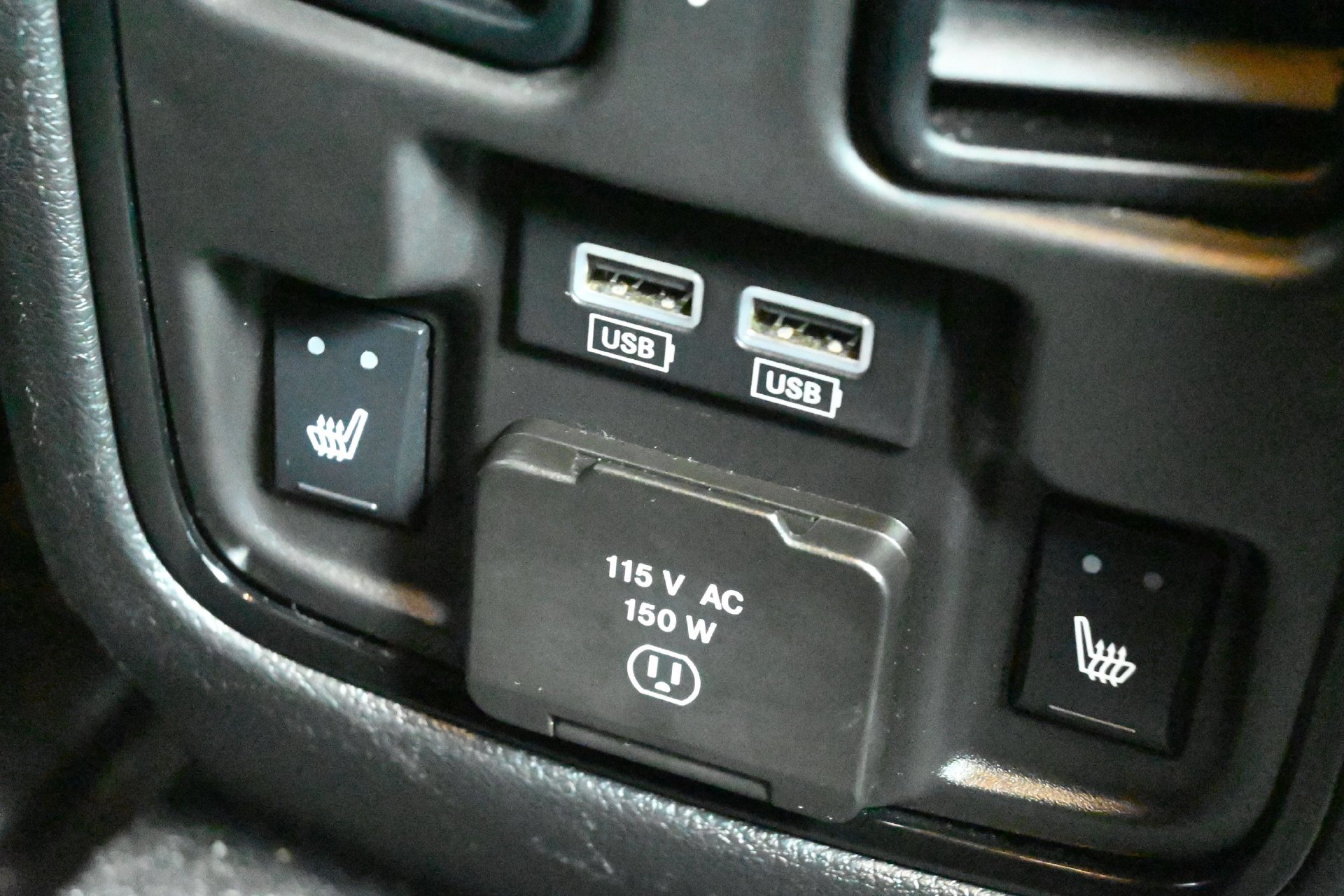Used 2022 Dodge Durango R/T w/ Blacktop Package AWD/4WD image 29