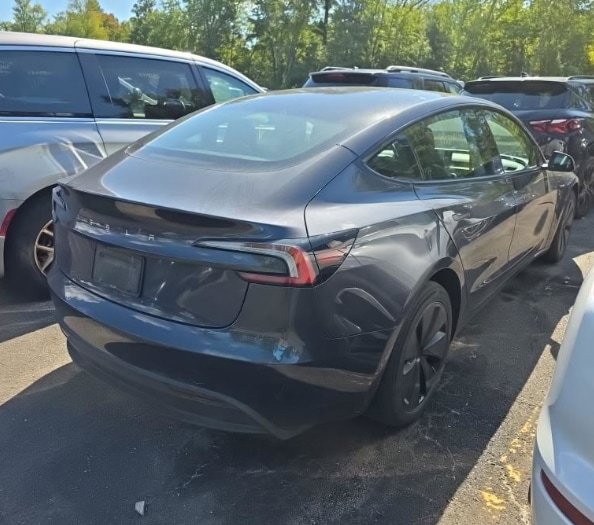 Used 2024 Tesla Model 3 RWD image 2