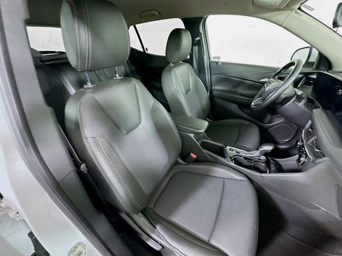 Used 2025 Buick Encore GX Preferred FWD image 30