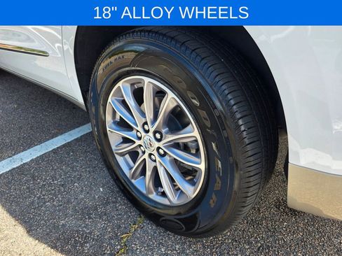 Used 2024 Buick Enclave Premium image 33