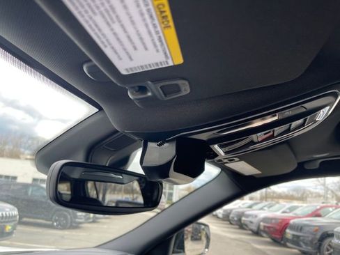 New 2025 Jeep Grand Cherokee L Altitude image 16