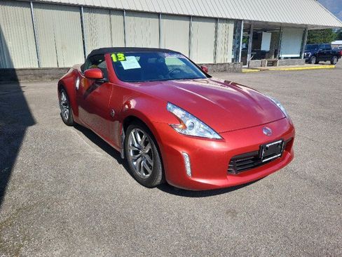 Used 2013 Nissan 370Z Touring RWD image 5