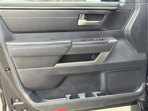 Used 2022 Toyota Tundra SR5 w/ SR5 Premium Package image 11