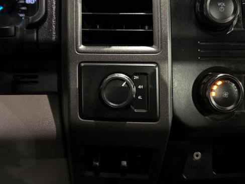 Used 2018 Ford F450 XL w/ Power Equipment Group image 22