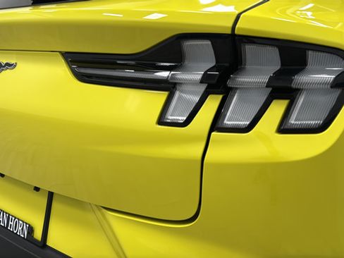 Used 2025 Ford Mustang Mach-E Premium AWD/4WD image 38