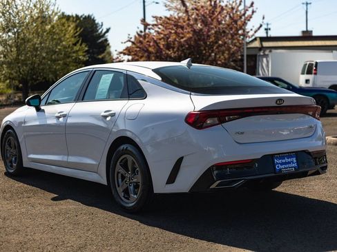 Used 2021 Kia K5 LXS image 12