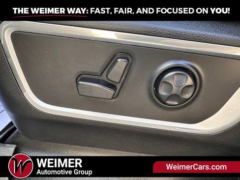 Used 2019 RAM 1500 Laramie AWD/4WD image 12