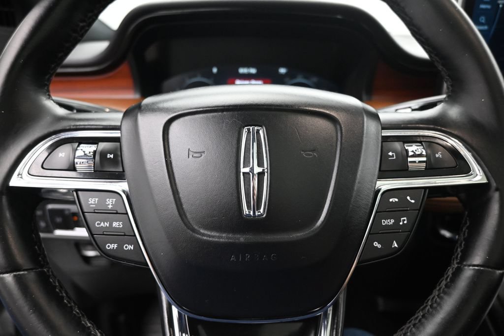 Used 2023 Lincoln Nautilus Reserve FWD image 11