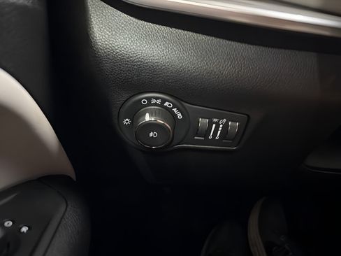 Used 2025 Jeep Compass Limited AWD/4WD image 22