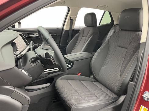 Used 2023 Buick Envision Preferred w/ Sport Touring Package AWD/4WD image 18