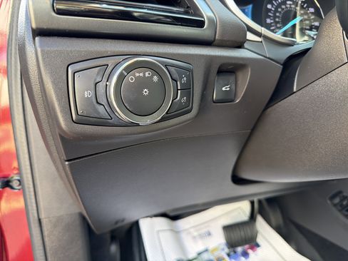 Used 2014 Ford Fusion SE image 14