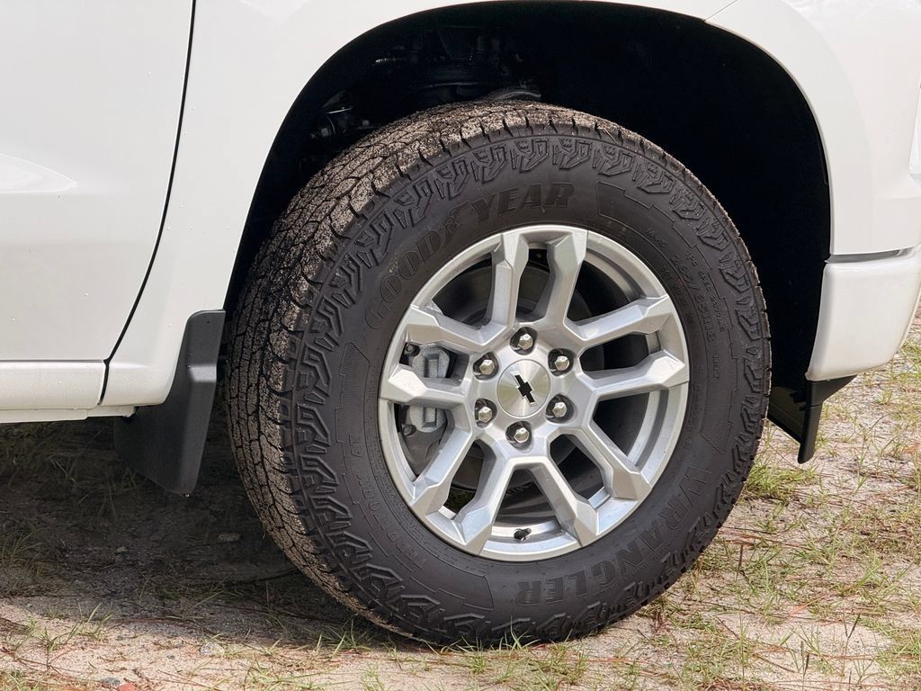 New 2026 Chevrolet Silverado 1500 RST AWD/4WD image 14