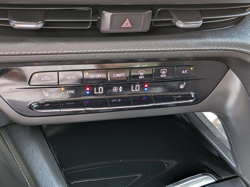 Used 2023 Buick Envision Preferred w/ Sport Touring Package AWD/4WD image 29