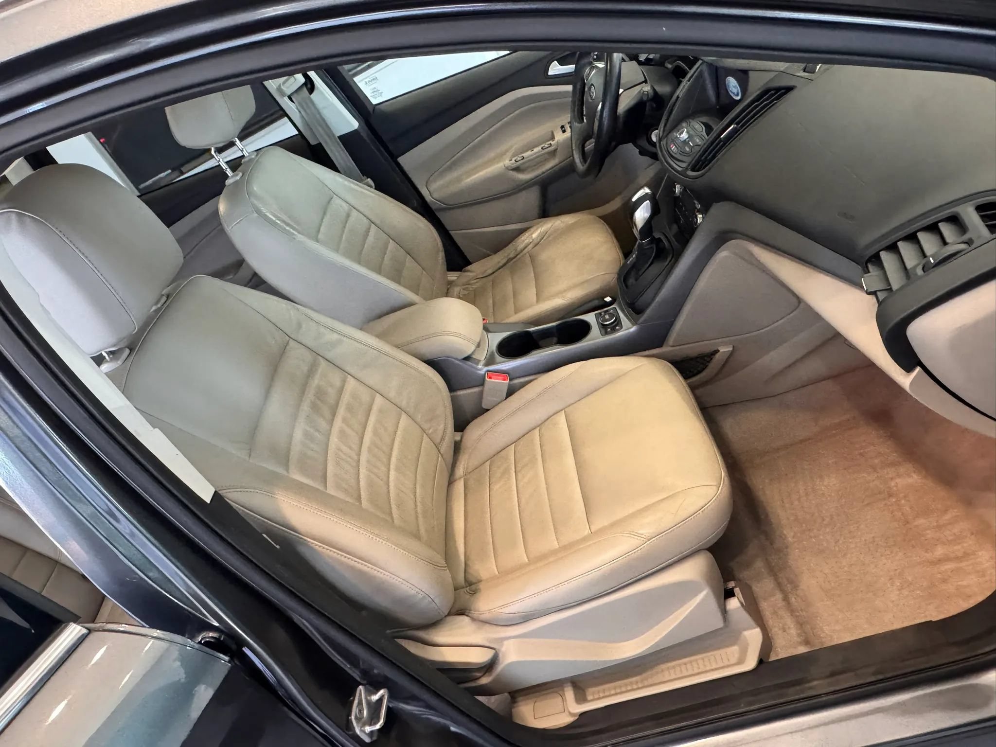 Used 2016 Ford Escape SE w/ SE Leather Comfort Package FWD image 20