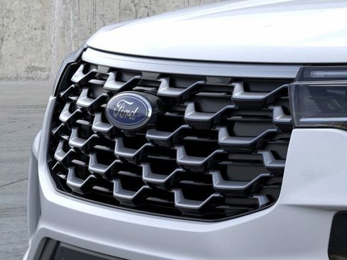 New 2025 Ford Explorer Platinum w/ LUX Leather Package image 17