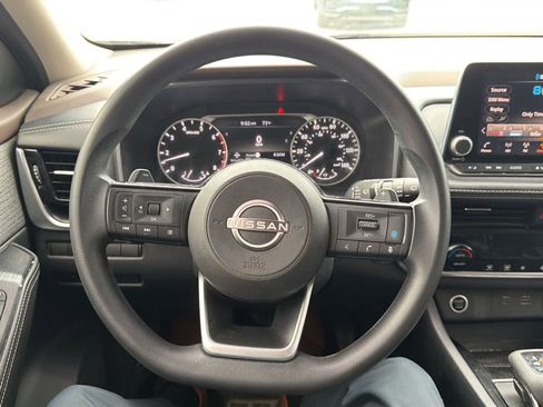 Used 2022 Nissan Rogue SV AWD/4WD image 10