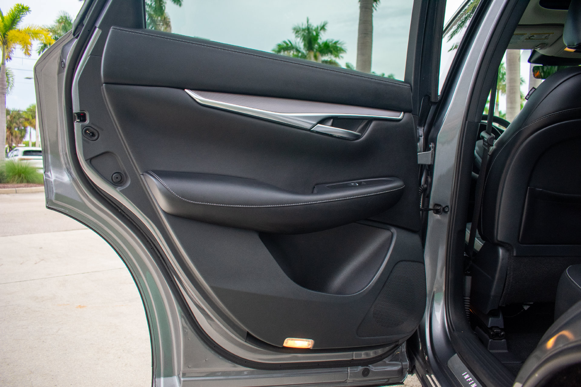 Used 2023 INFINITI QX50 Luxe FWD image 19
