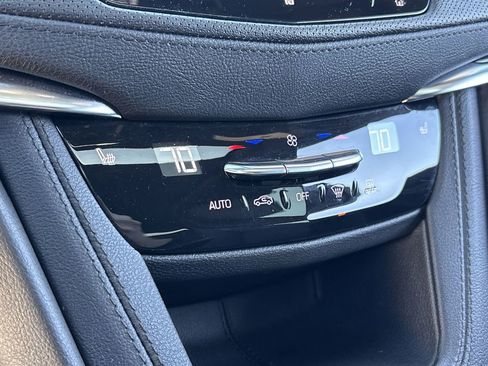 Used 2021 Cadillac XT5 Premium Luxury image 22